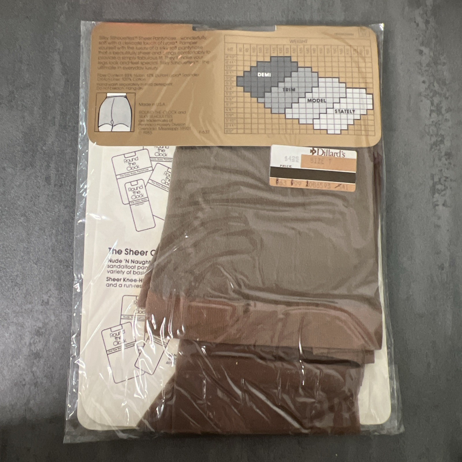VTG 1985 Round The Clock Sheer Pantyhose Satin Taupe Style 51 – Size B – Trim