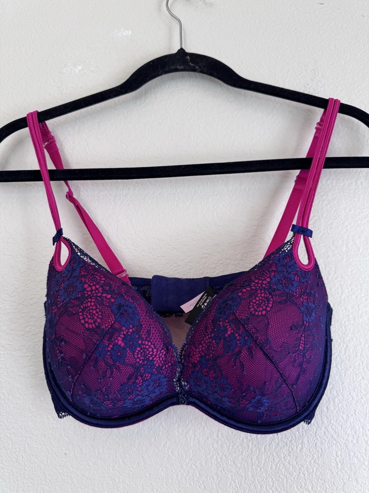 Victoria’s Secret Two-Tone Lace Push-Up Bra in Fuchsia and Navy Size 34D