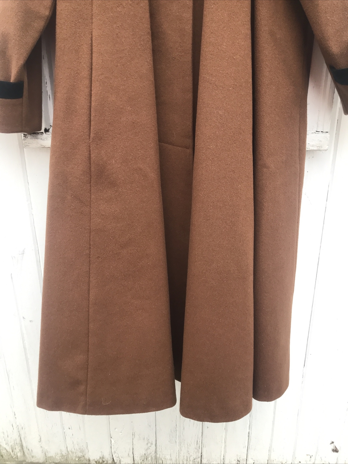VTG Women’s Coat 80s 90s Russia Brown Size 10 Black Detail International Scene