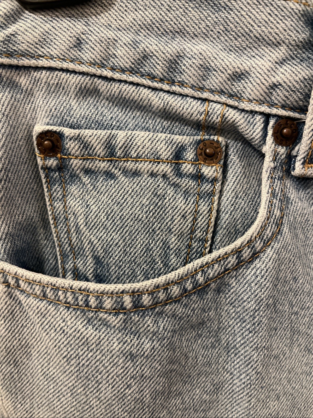 VINTAGE Levis 550 Jeans Womens 10S Blue Light Wash Relaxed Fit Denim