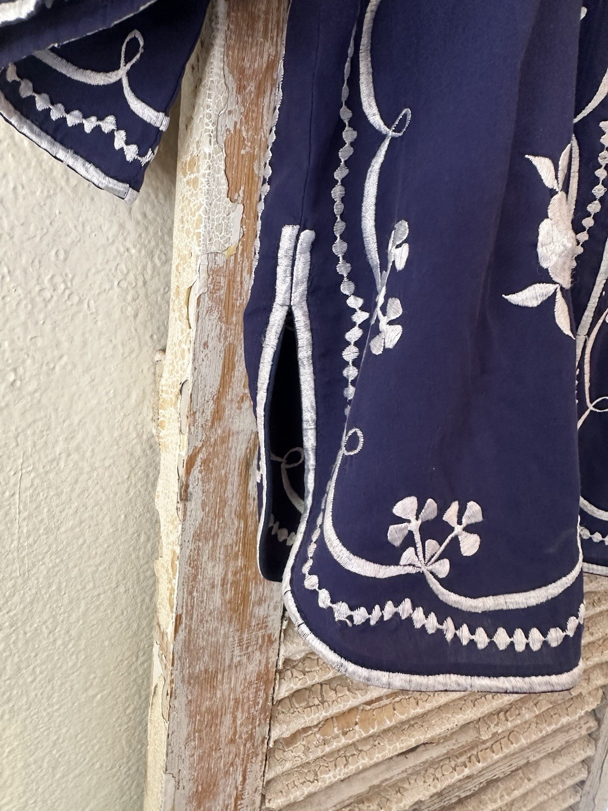 A4 Vtg Caro Of Honolulu Navy Embroidered Top Blouse Boho Sz 16