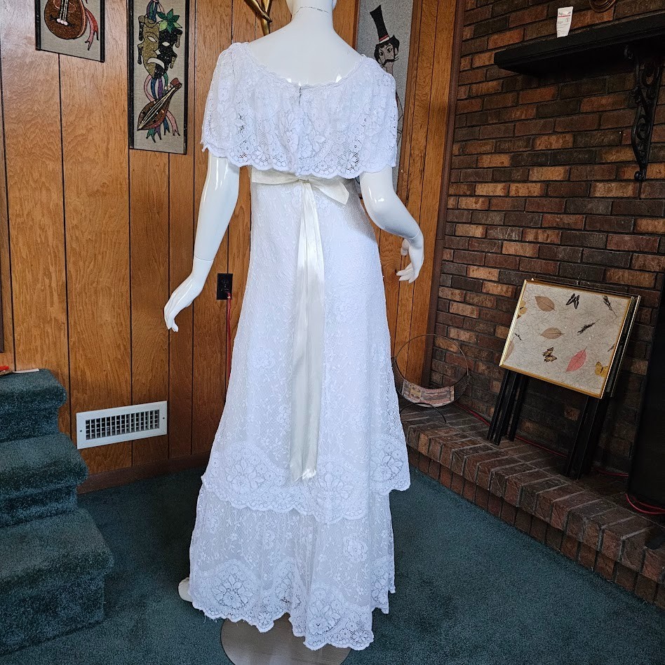 Vintage 70s Hippie Romantic Capelet Lace Wedding Reception Maxi Dress Gown XS/S