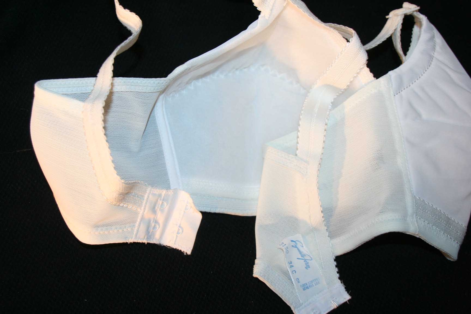 NOS 34B VTG 70s BRA Seamless Cup X’TRA COMFORT Exquisite Form P3150 Vanity Fair