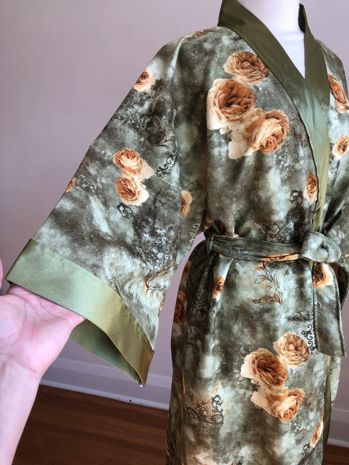 STUNNING VTG NWOT J.COOL Green w/ Yellow Roses Terrycloth Kimono Robe SZ XL