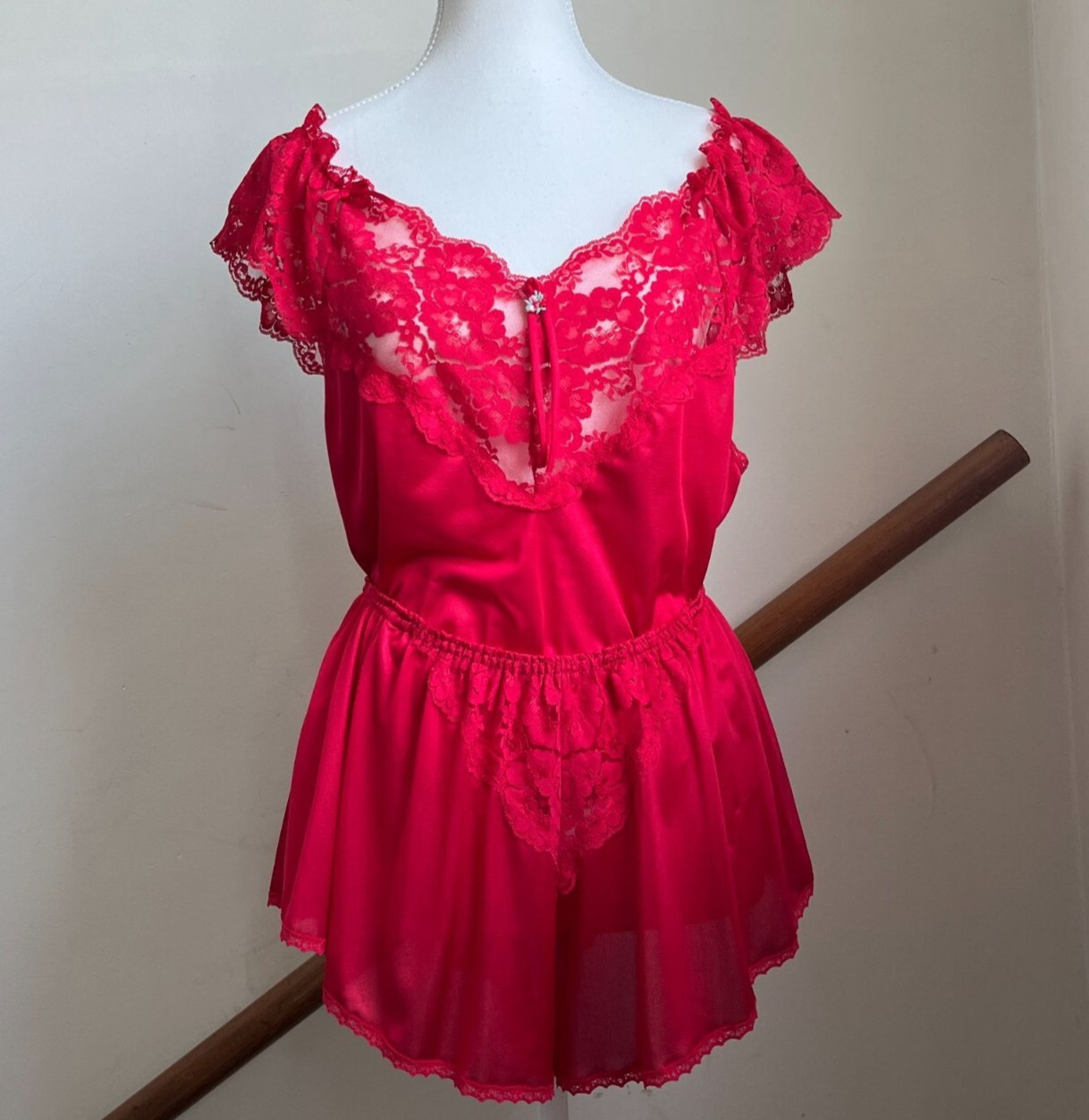 Vintage red satin lace bedroom set shorts top coquette chic 100% nylon medium