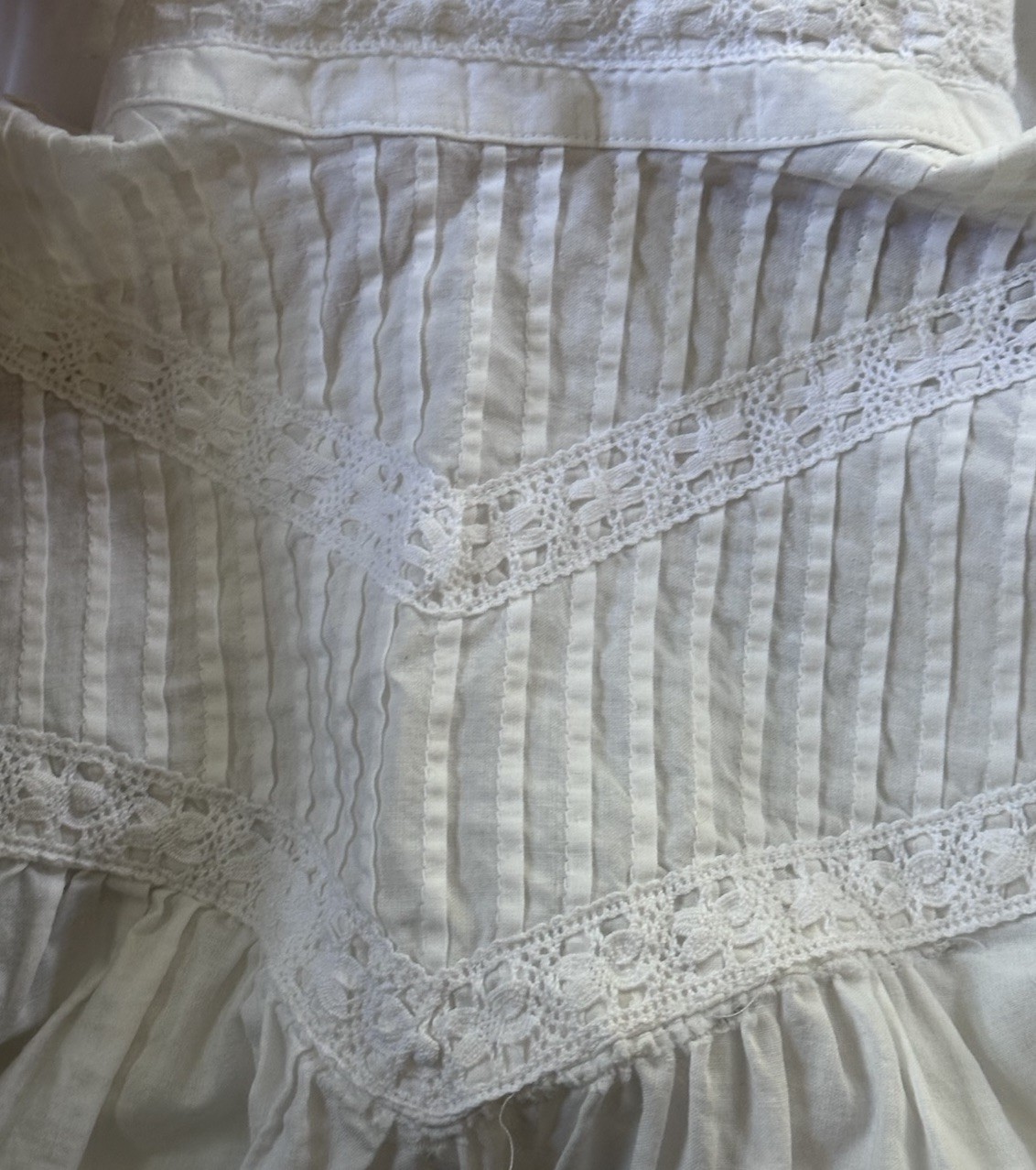 Vintage 80s Laura Ashley White Ruffle Blouse Womens Sz 10 Crochet Lace High Neck
