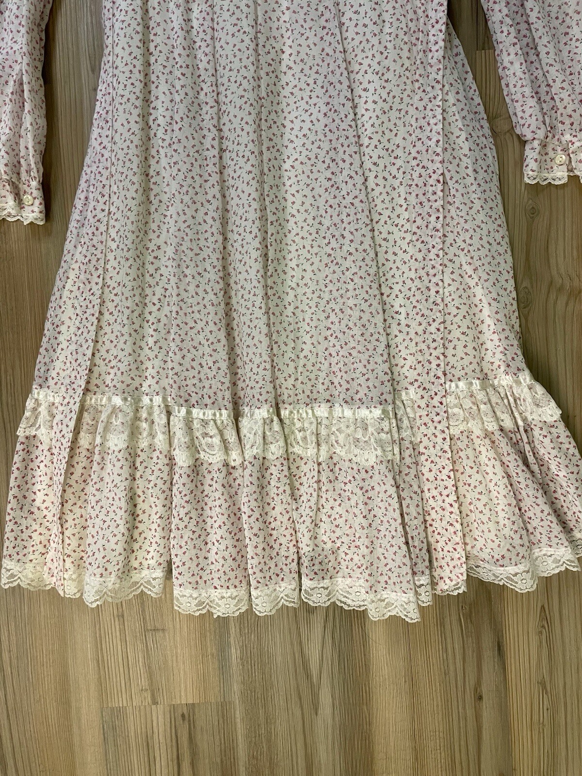 Vintage Mint Condition Gunne Sax By Jessica White Floral Dress