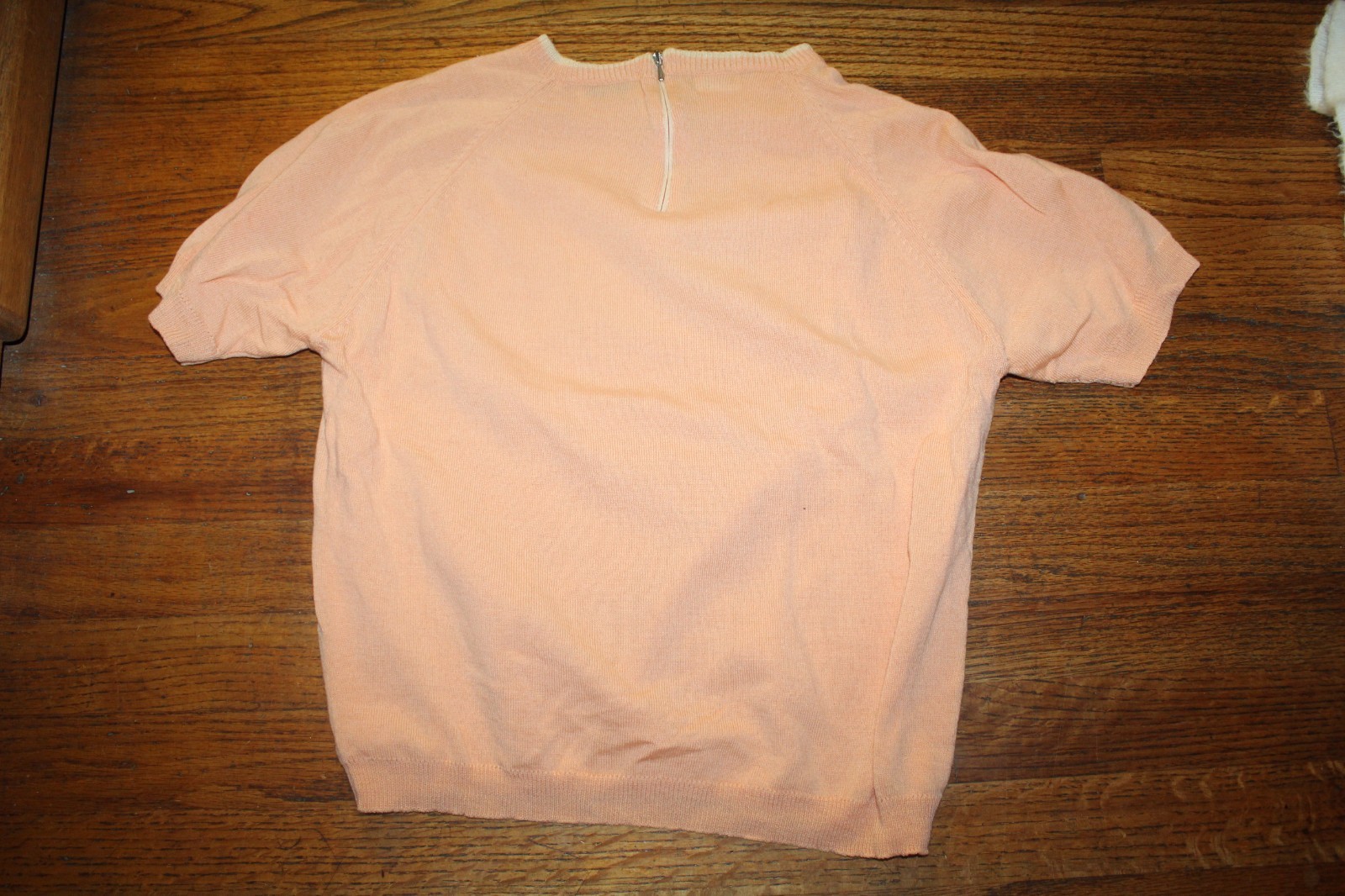 Vintage 1960s Full Fashioned Macy’s Coral Peach Pink Wool Knitted Jumper Top