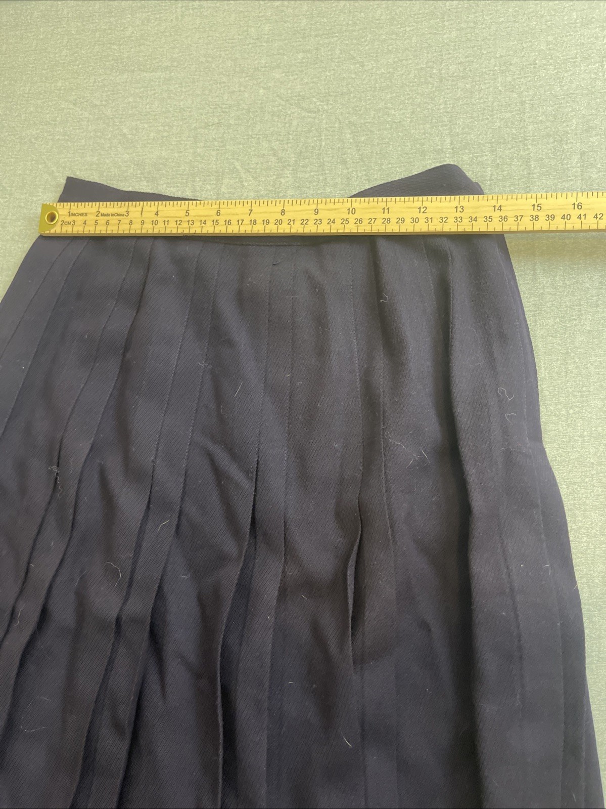 Intuitions 100% Wool Purple Size 10