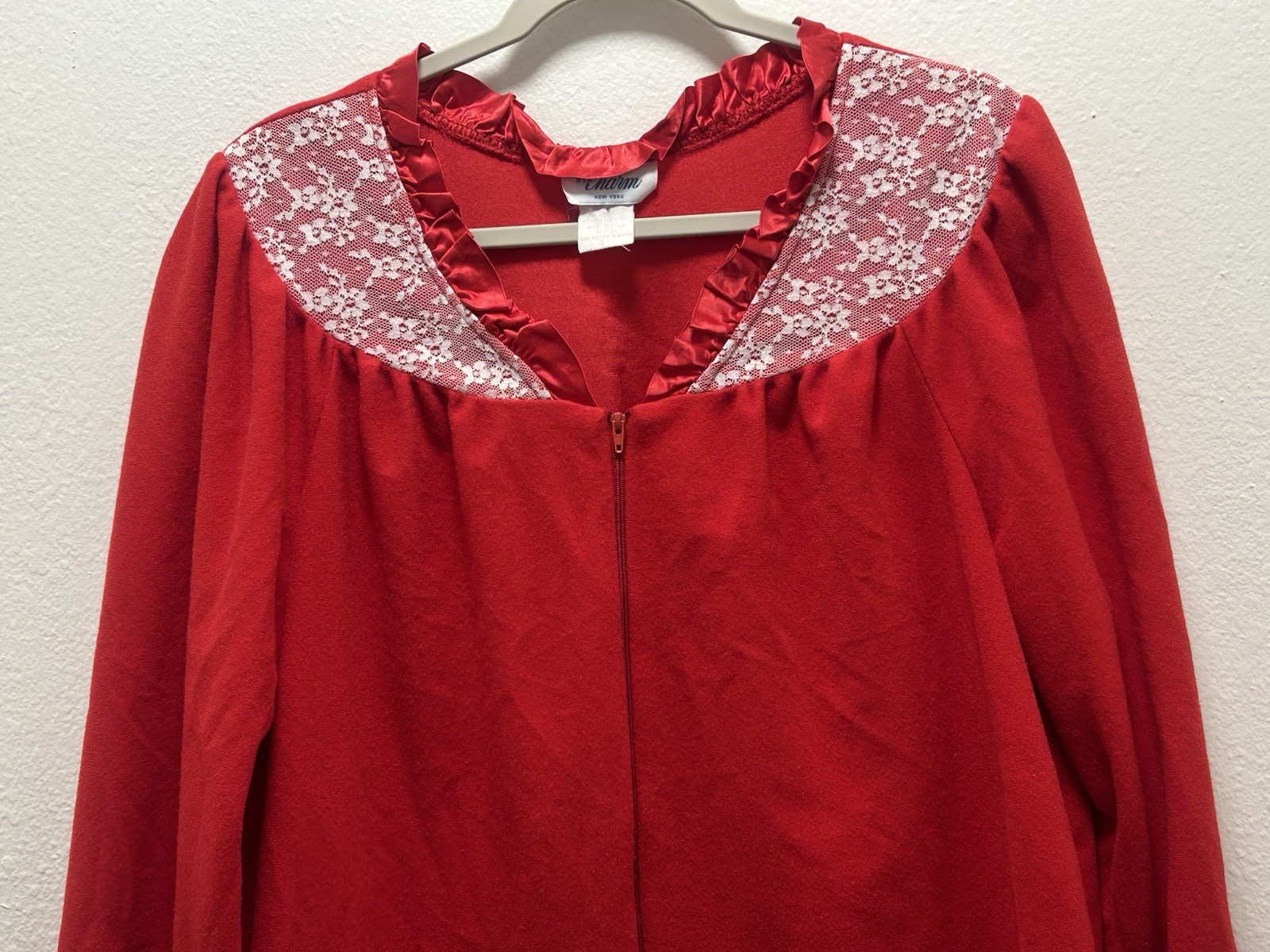 Vintage It’s A Charm Red Zip House Coat Robe Made In USA Size L
