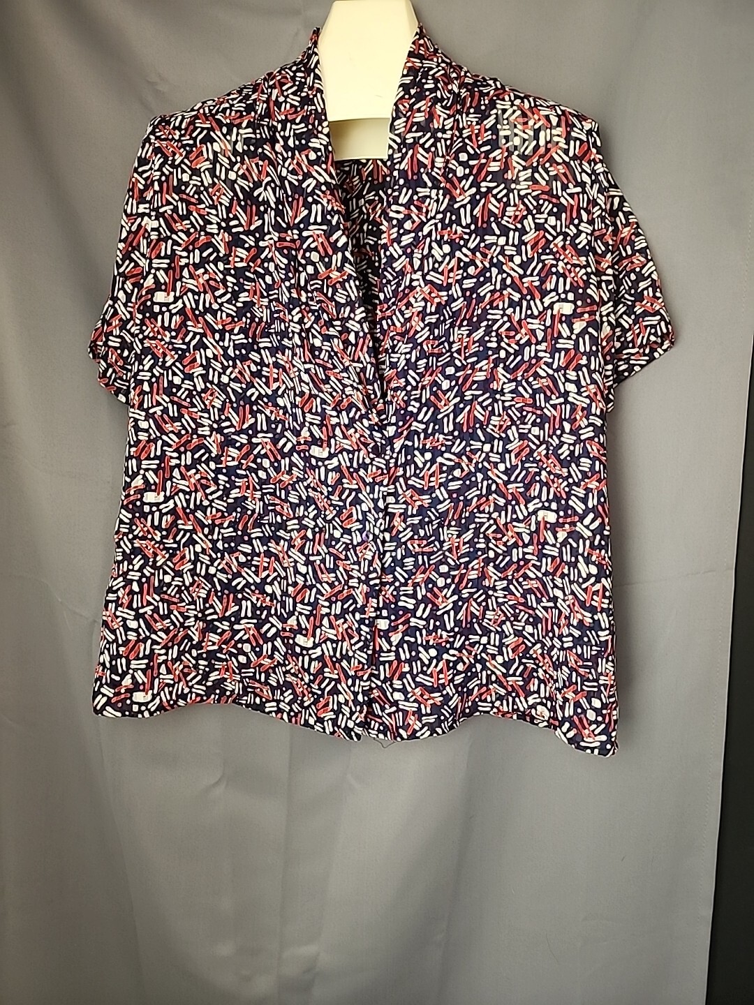 Vintage 80’s Anna Kristie Blouse Size 18 Short Sleeve Geometric Priority