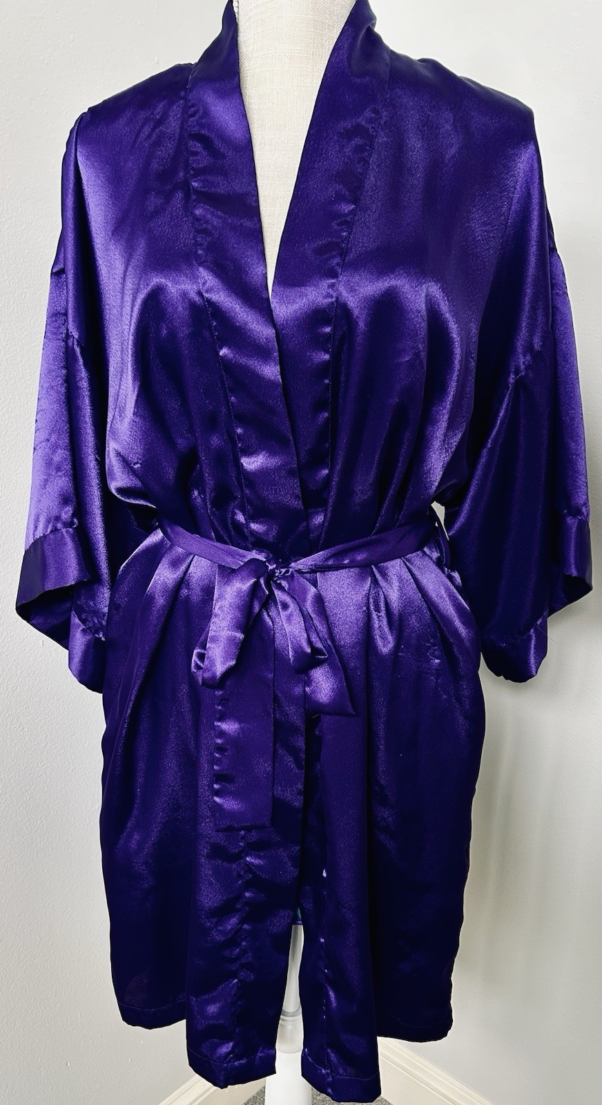 Vintage Cacique Fitted Gown And Robe Set, Gown Small, Robe Medium, Excellent