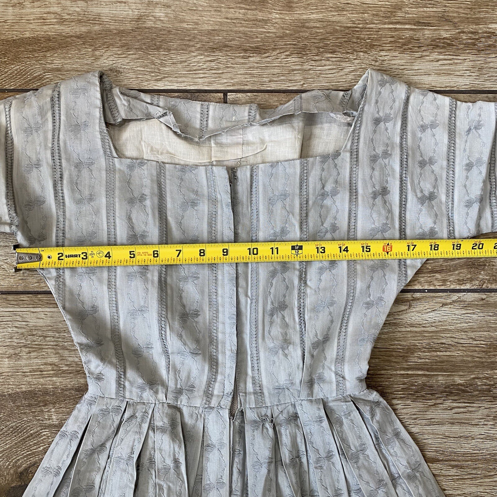Jonathan Logan vintage Gray A-line Embroidered Tea Dress Size 7