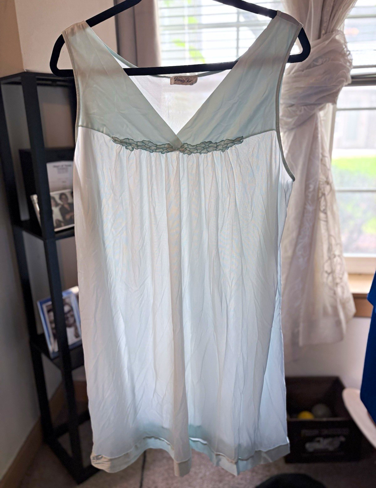 Vintage Vanity Fair Women’s White Nylon Night Gown Size L