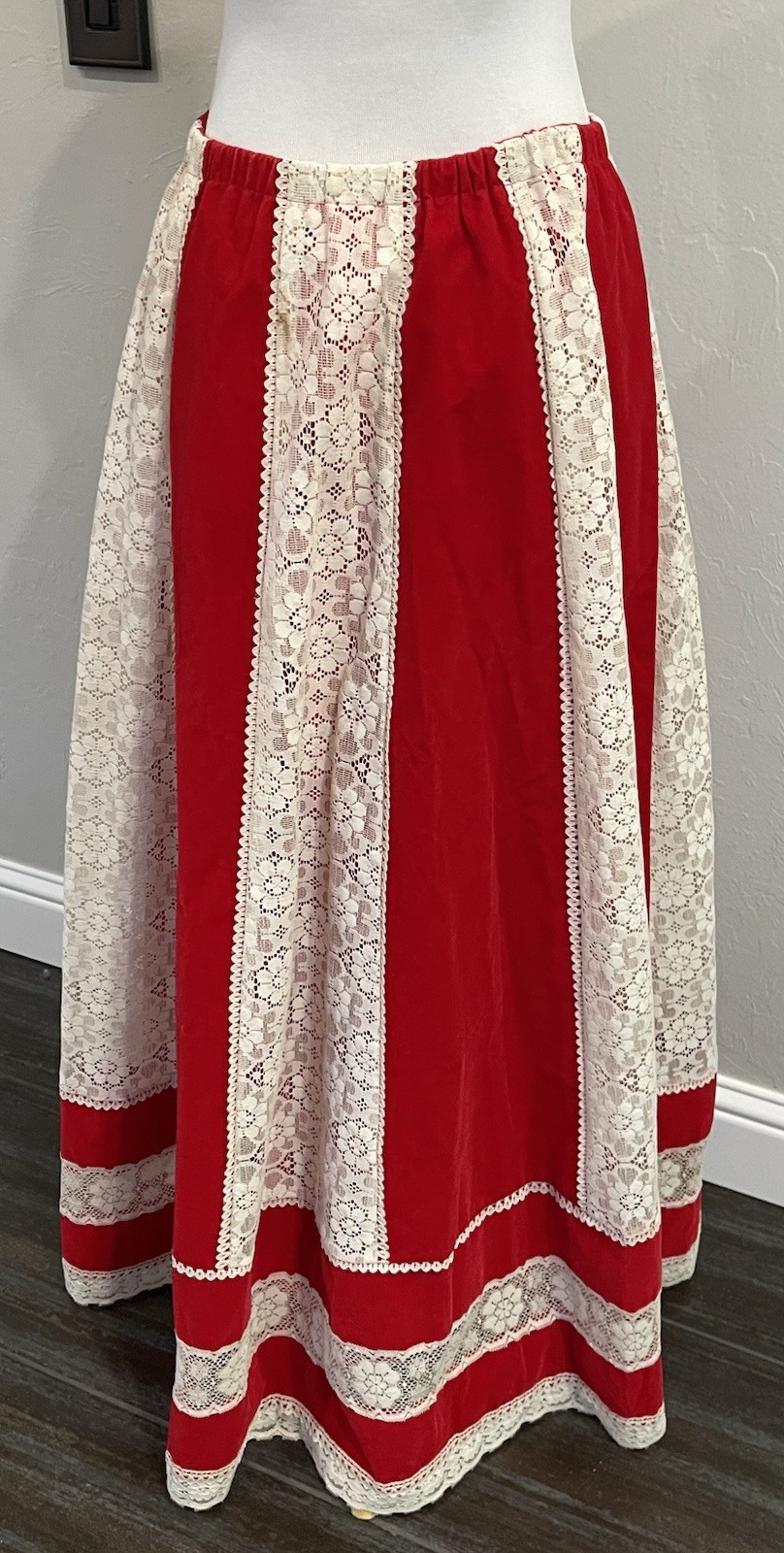 70s Red Velveteen Lace Prairie Revival Skirt Christmas Mrs. Claus Festival READ