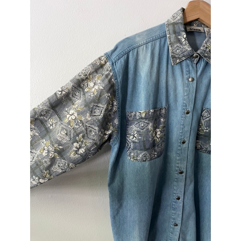 Gitano Vintage Button Down Denim and Floral Shirt 90s Classic Top size medium