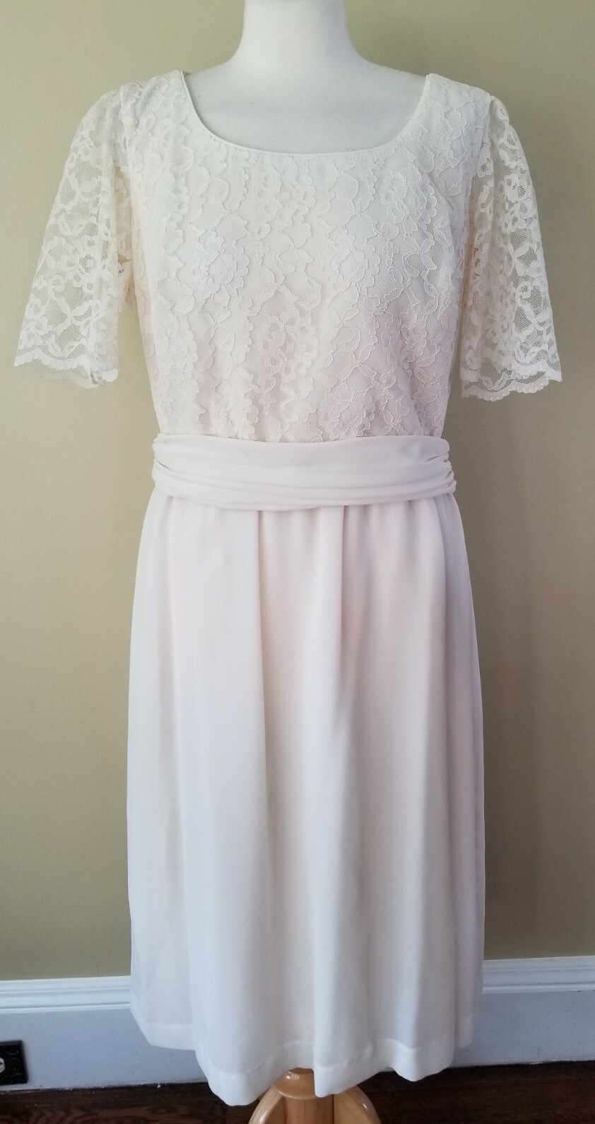 Vintage Miss Elliette California Ivory Chiffon Lace Matching Belt Dress Sz 16