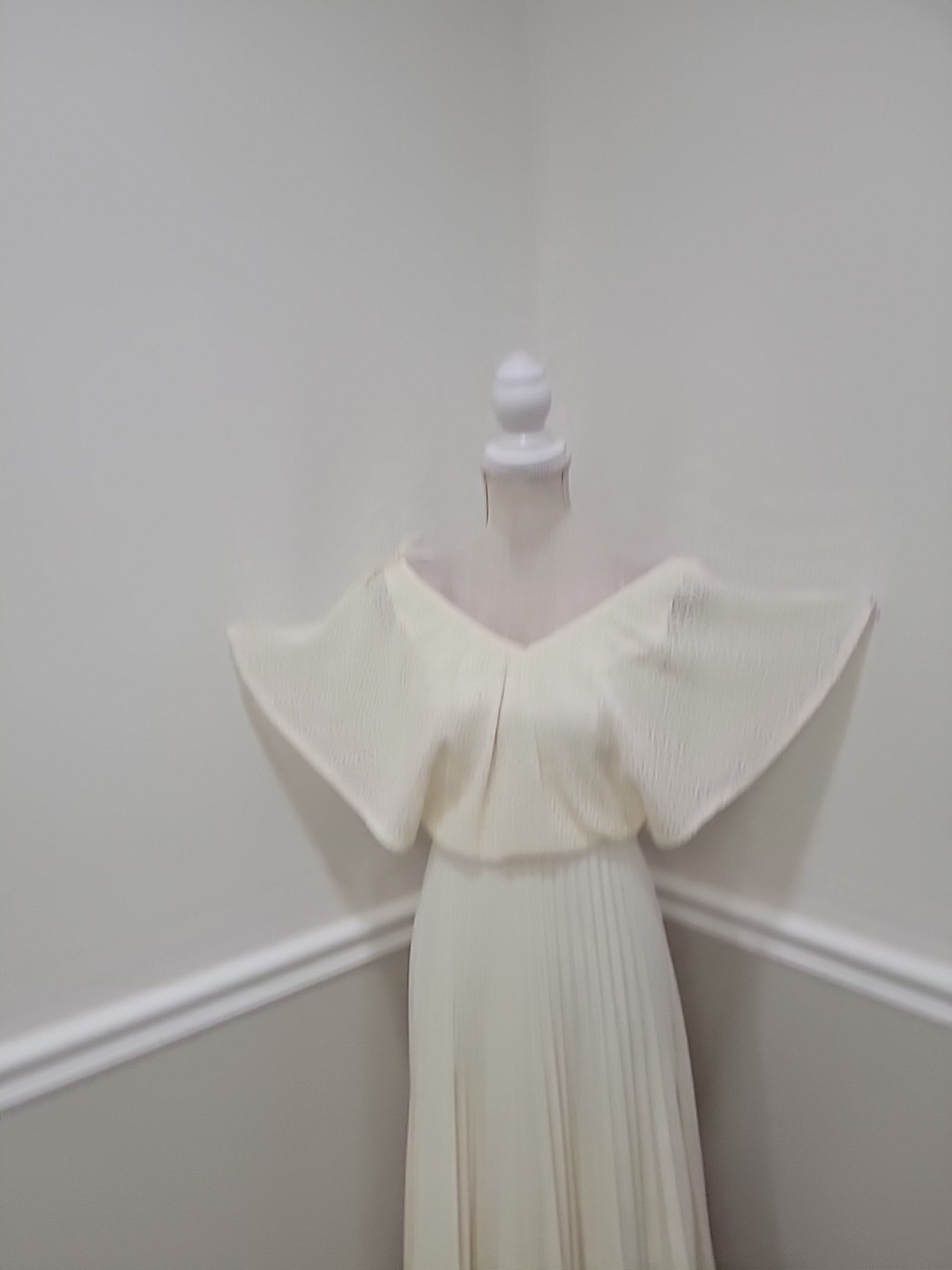 VTG HOSTESS/Ivory/Empire Waist/PLEATED/Wedding Beach DRESS/Cape Sleeve