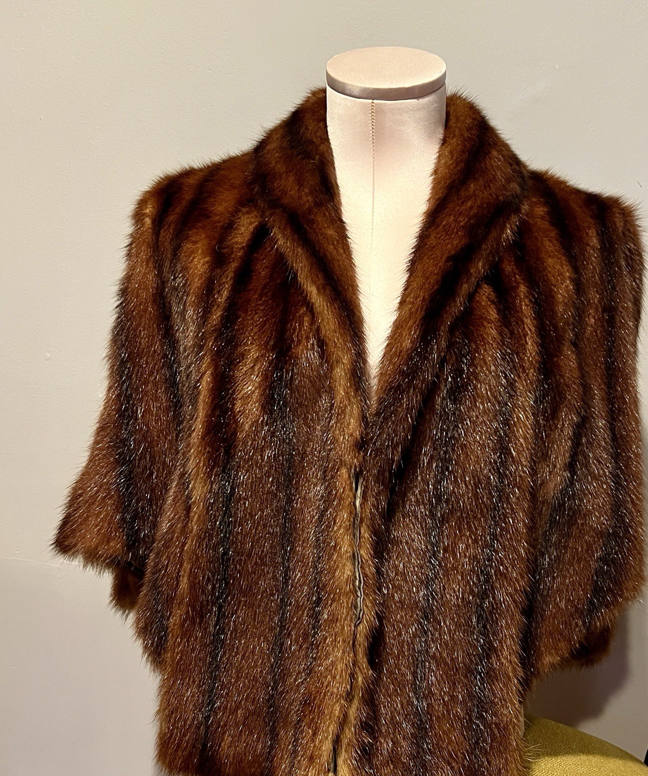 Vintage Chocolate Mink Stole with Pockets, Size XS/S