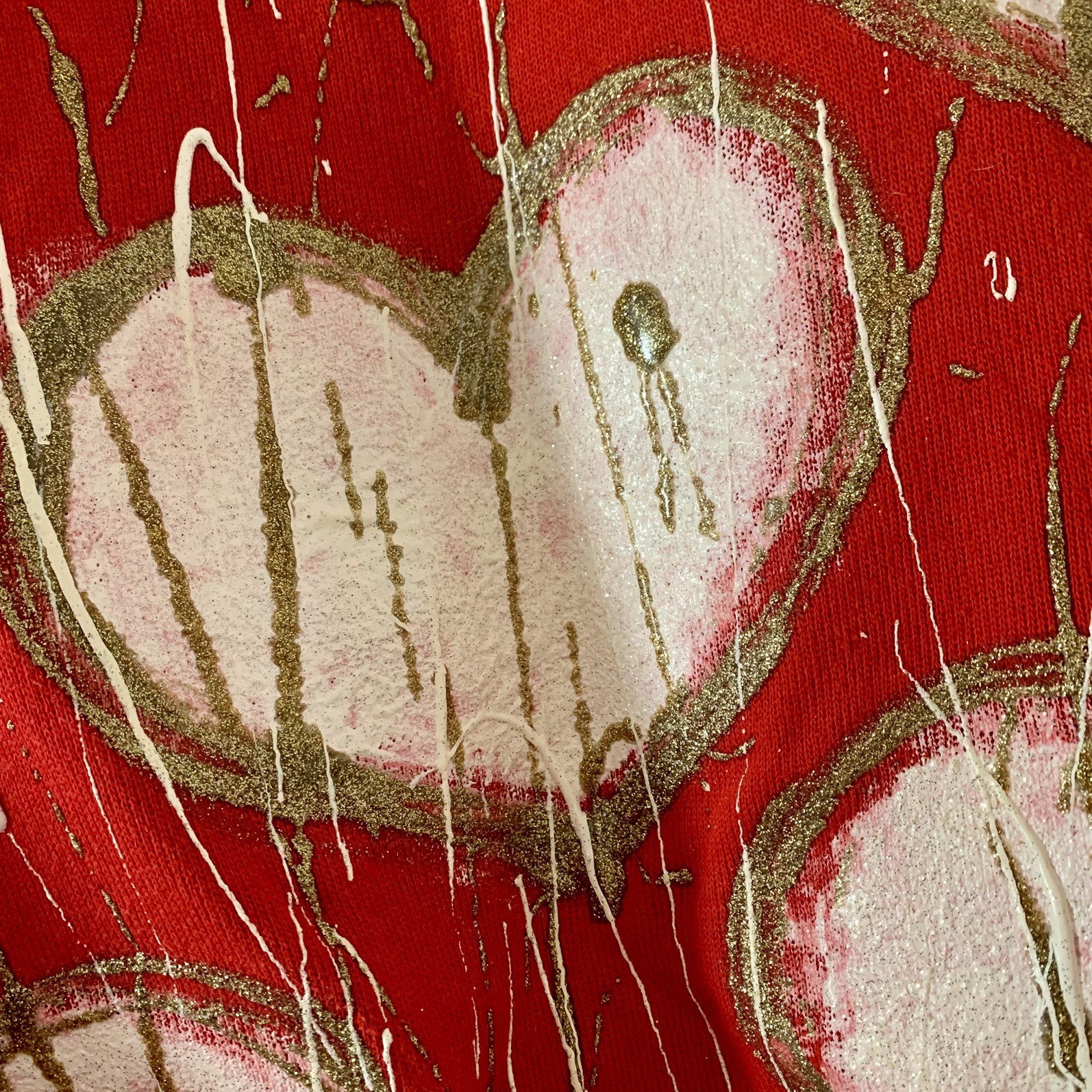 Vintage Valentine’s Day Red Sweatshirt with painted hearts gold paint spatter L