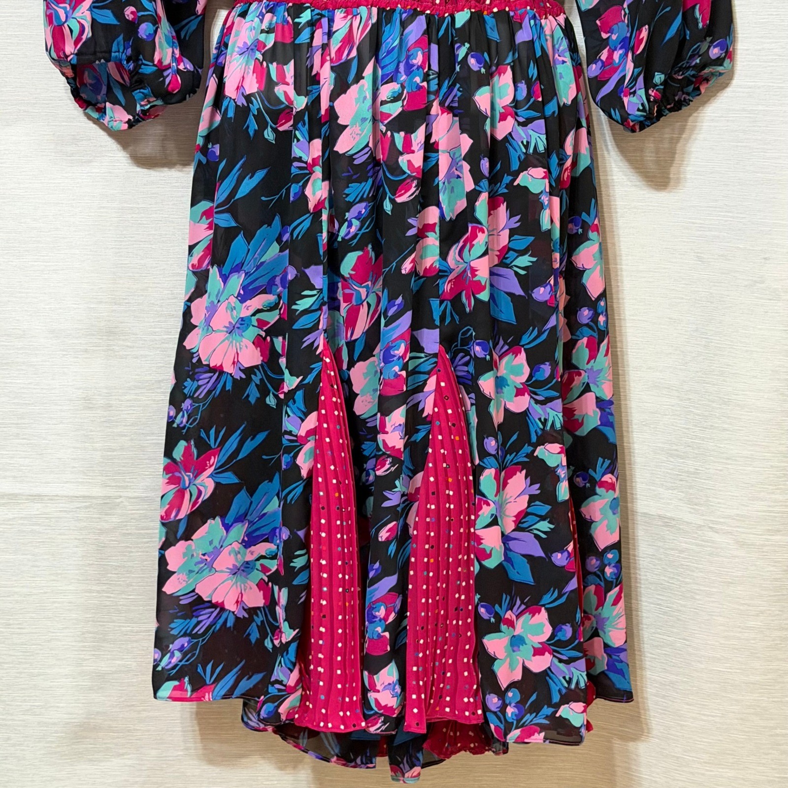 Assorti Susan Freis Vintage Floral boho gypsy Dress Pink Blue Ruffle Smocked M