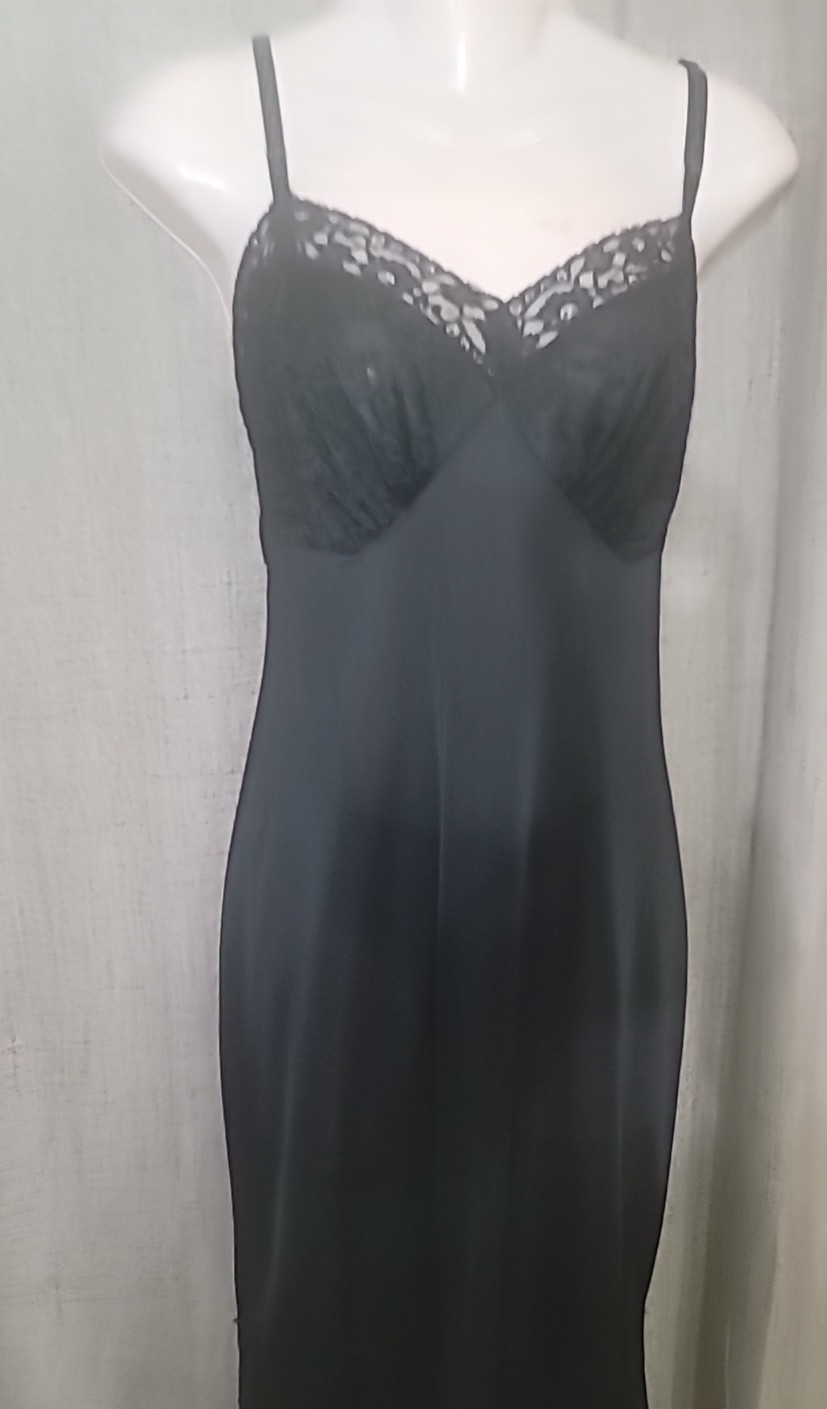 Vtg 60s VANITY FAIR Black Dress Slip Silky nylon sexy Floral 8″ Lace Hem Size 34