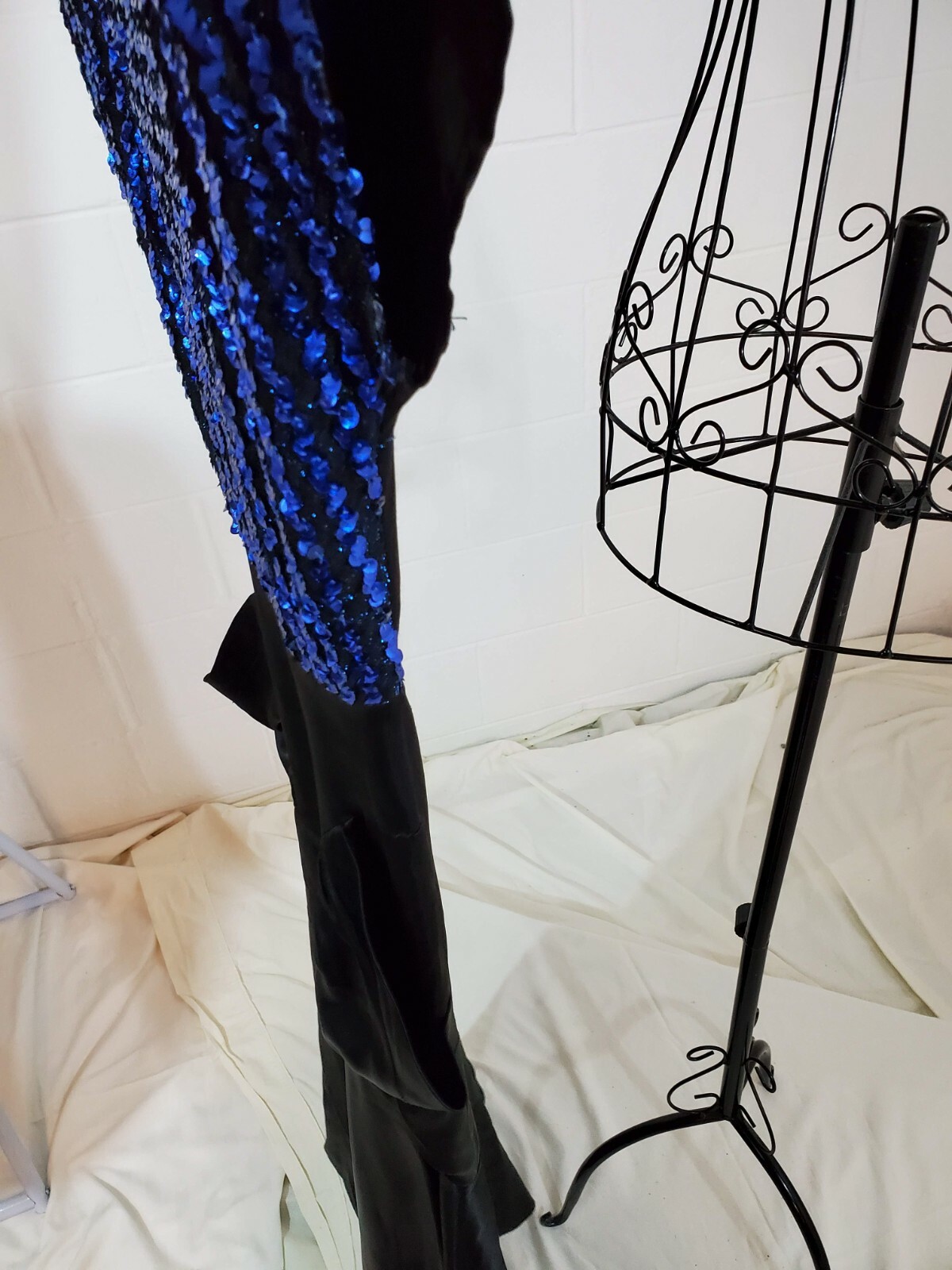 Diamond’s Run VTG 1980s Disco Party Satin Sequins Black Blue Dress Size 4