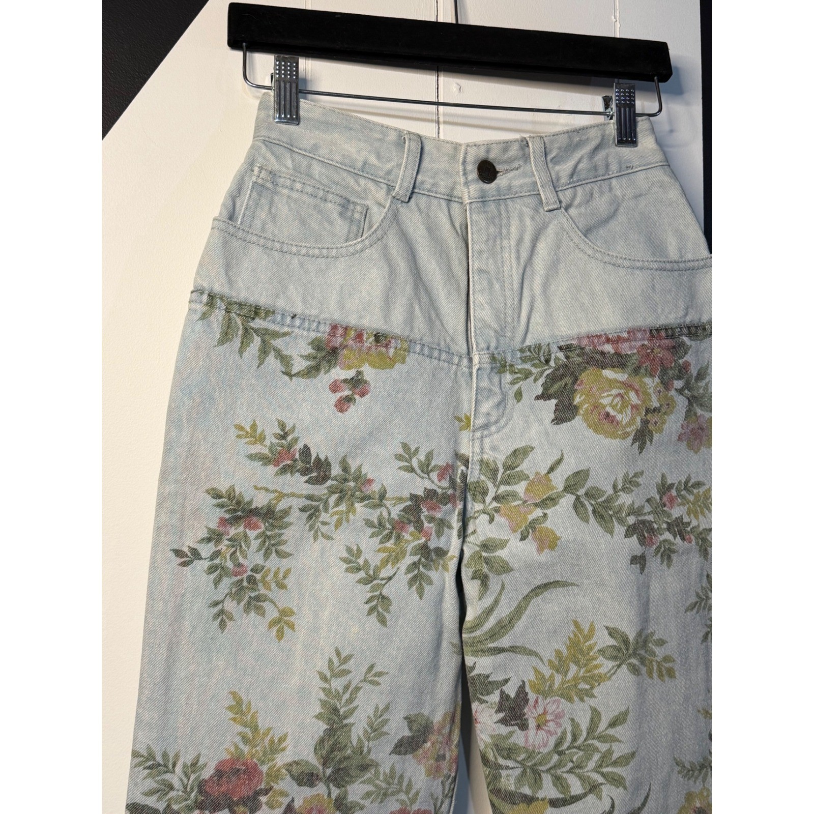 VTG Gasoline Womens 4R Light Wash Floral Jeans Rose Print 90s Y2K Streetwear