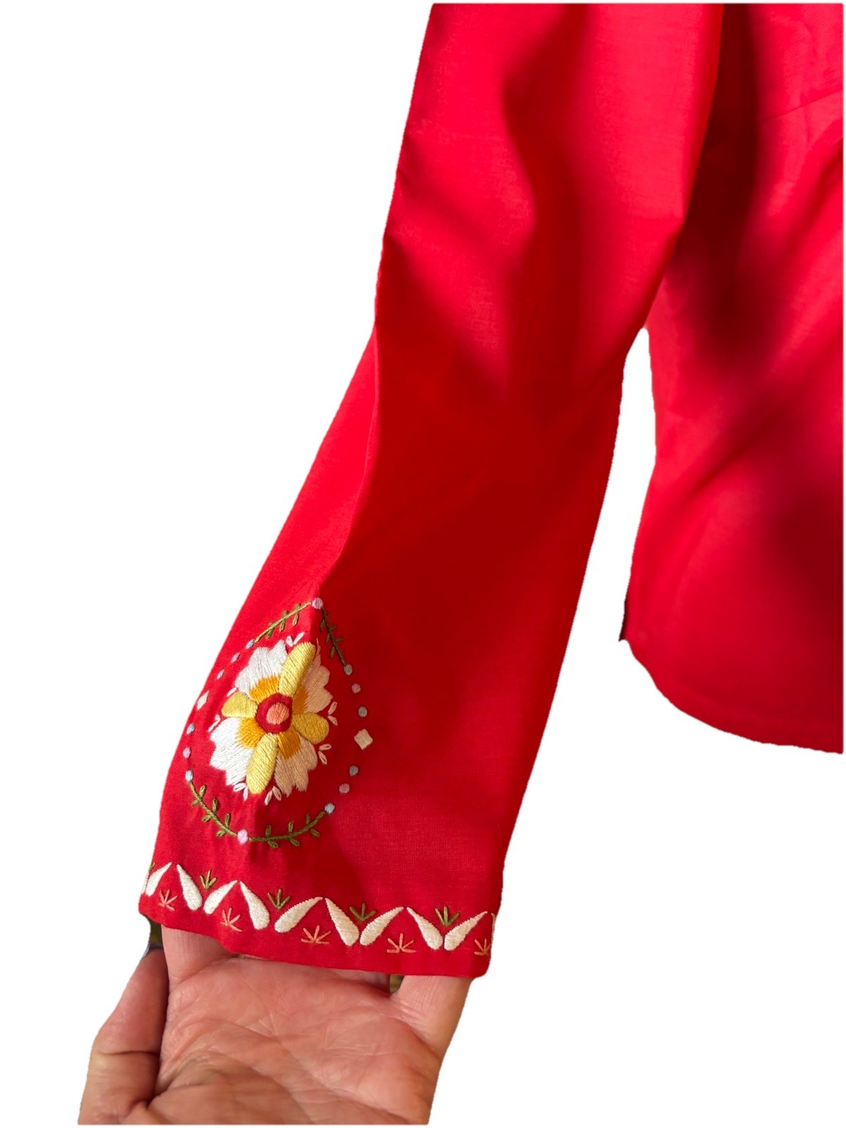 Vintage Lily Retro 70’s Women’s Floral Embroidered Red Blouse Size L Daisies