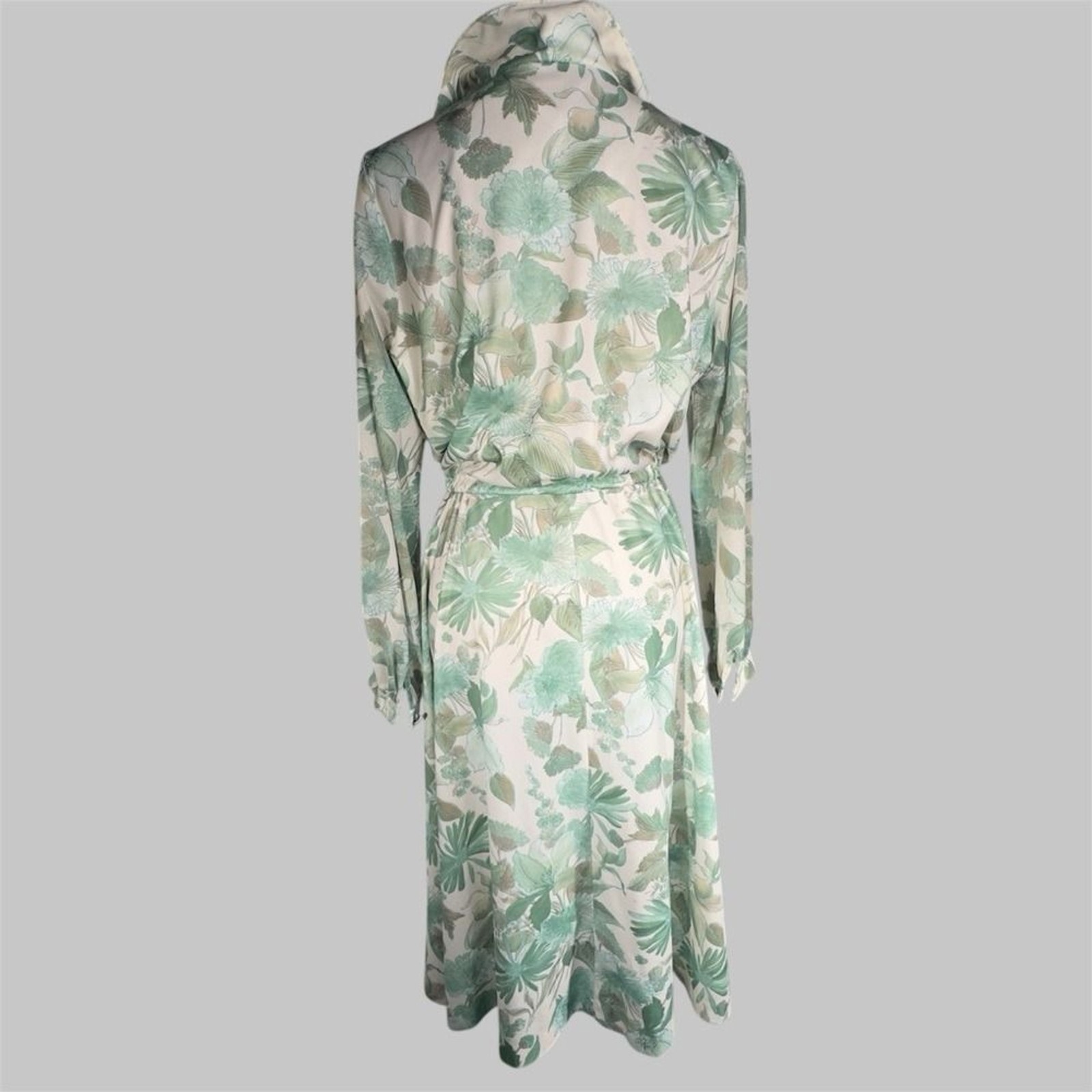 70’s Vintage Green Midi Dress with Notched Collar and Bishop Sleeves sz 16