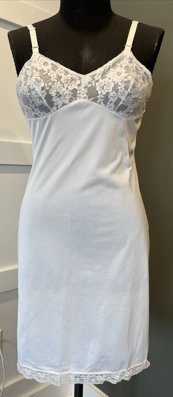 Vtg 60s Sears „Doesn’t Slip” Slip White Lace Bust And Trim 36 Average
