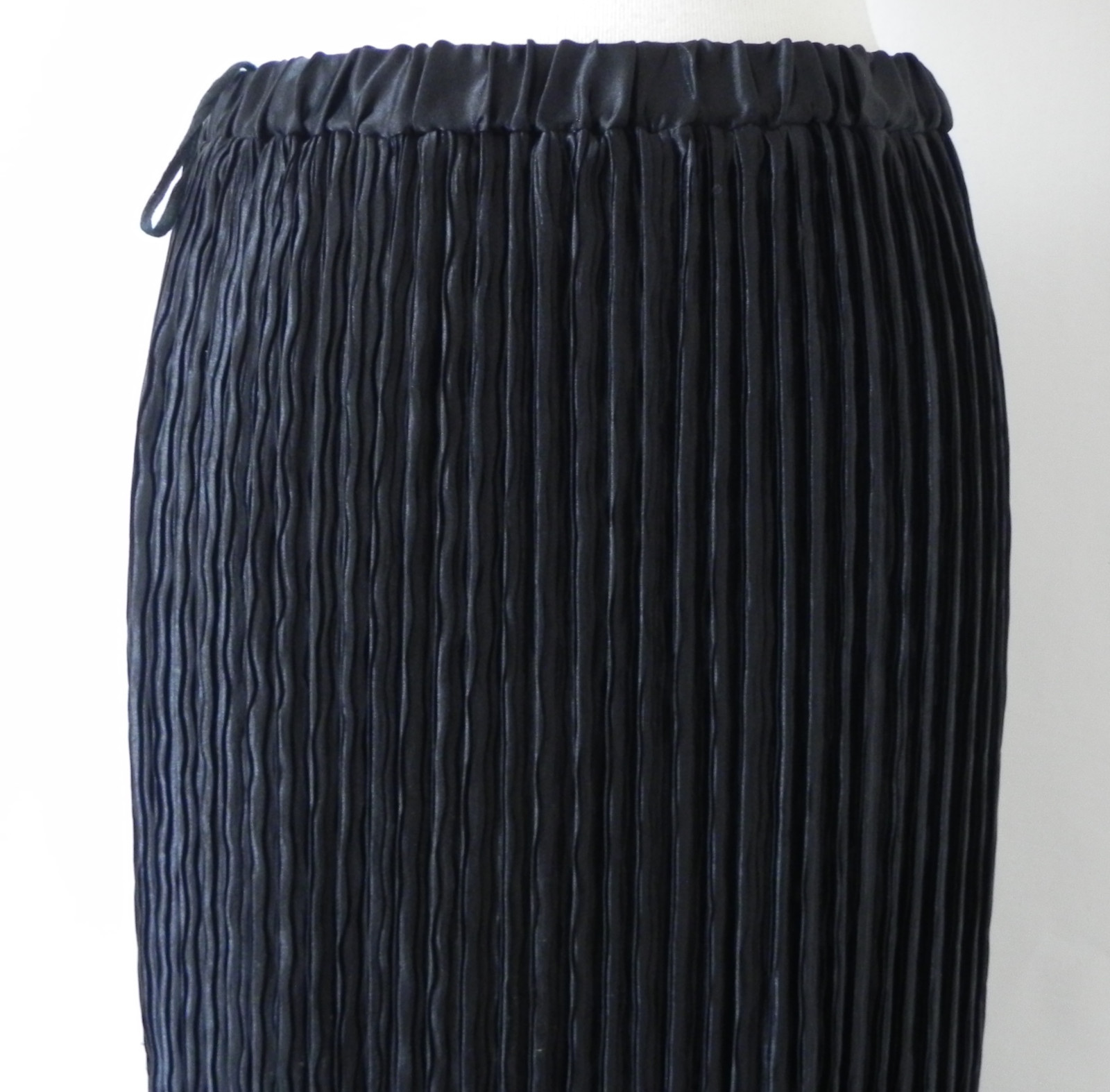 Vtg Three Flaggs 2PC Open Duster/Maxi Pleated Shinny Black Size L