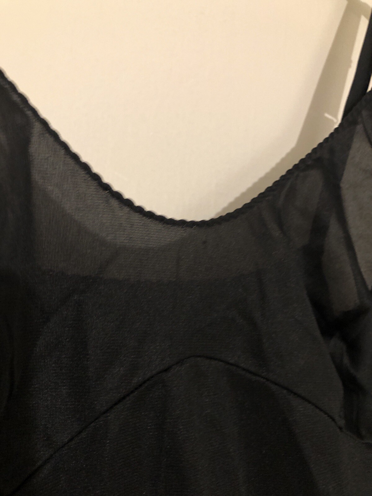 Vintage SEARS The Doesn’t Slip Nylon Black Full Slip Size 34 Average SHIPS FREE