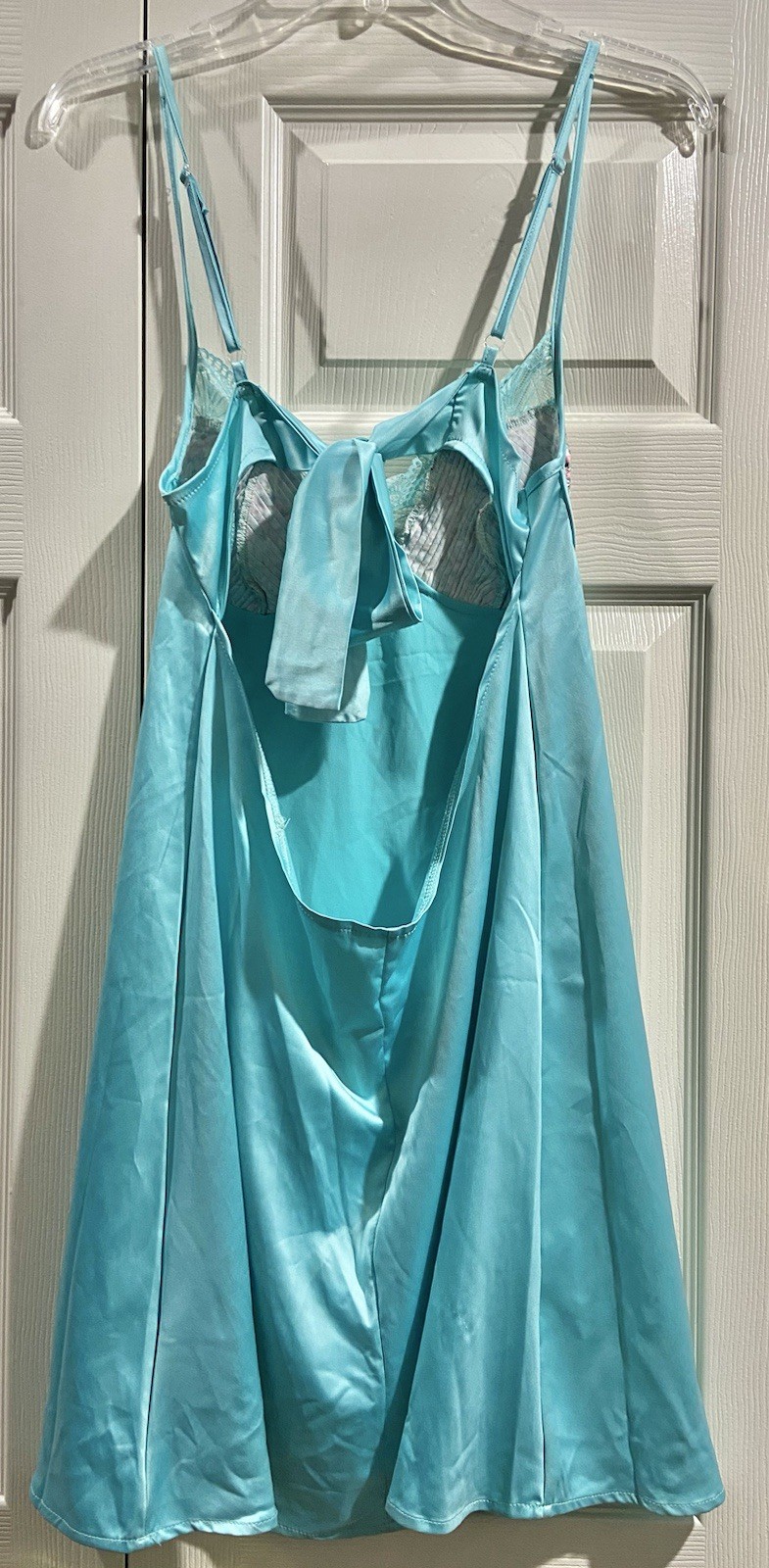 VINTAGE TEAL W/ MULTI-COLOR CUPS FULL SLIP DRESS – UNKNOWN BRAND. SIZE SMALL