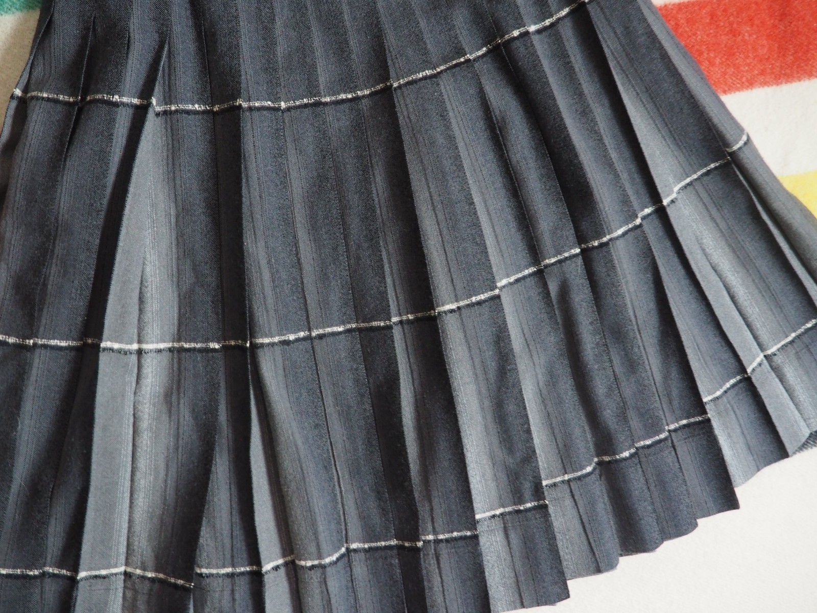 VTG 50s 60s Pendleton Turnabout Dark Gray Boho Goth Wool Plaid Skirt 27W Womens