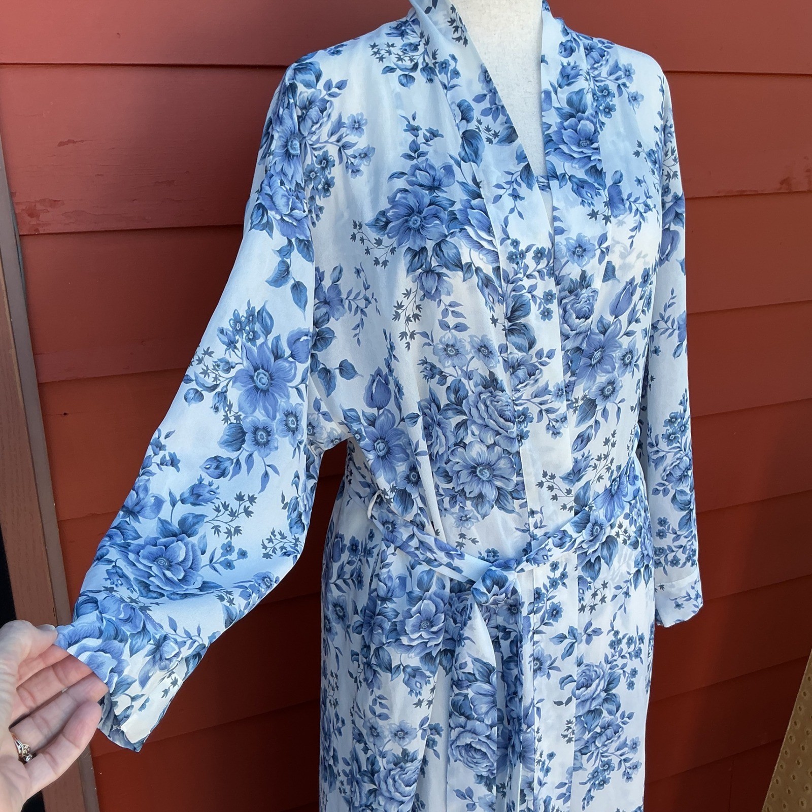Victoria’s Secret Gold Label Blue White Floral Maxi Robe Slip Set Cottagecore