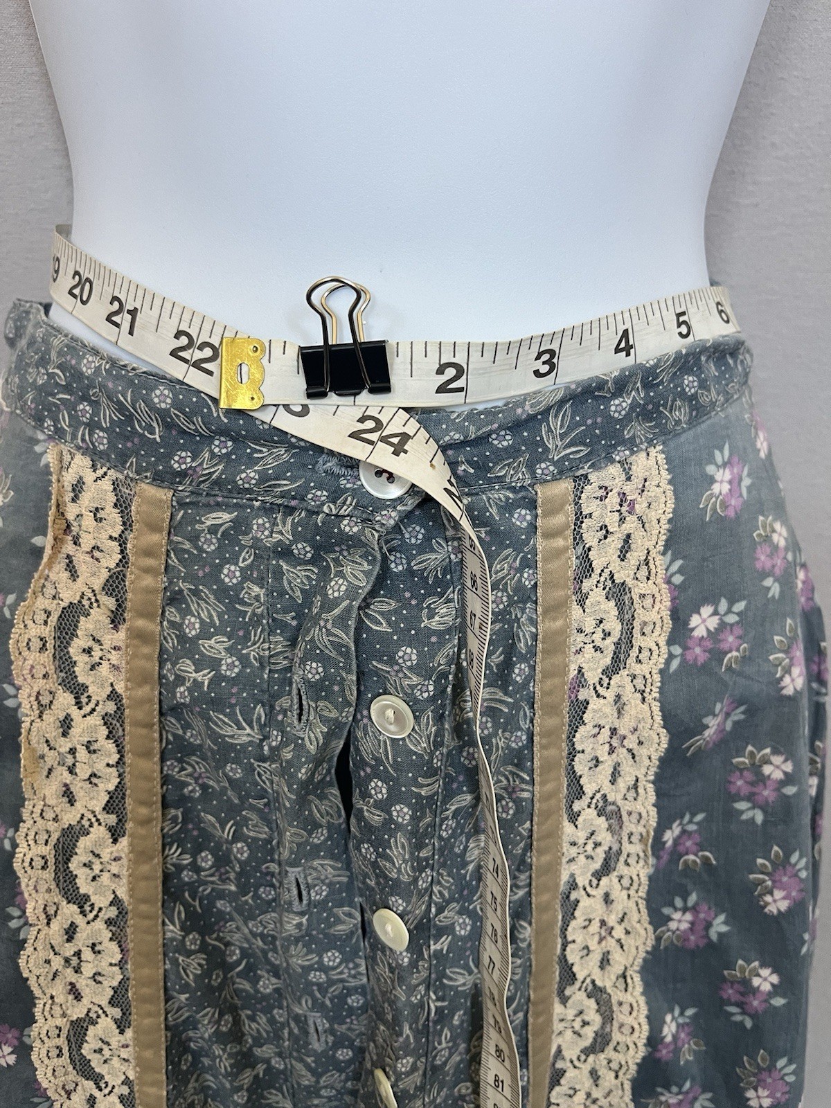 Jessica’s Gunnies VTG prairie skirt floral lace button Hippie boho Coachella XS