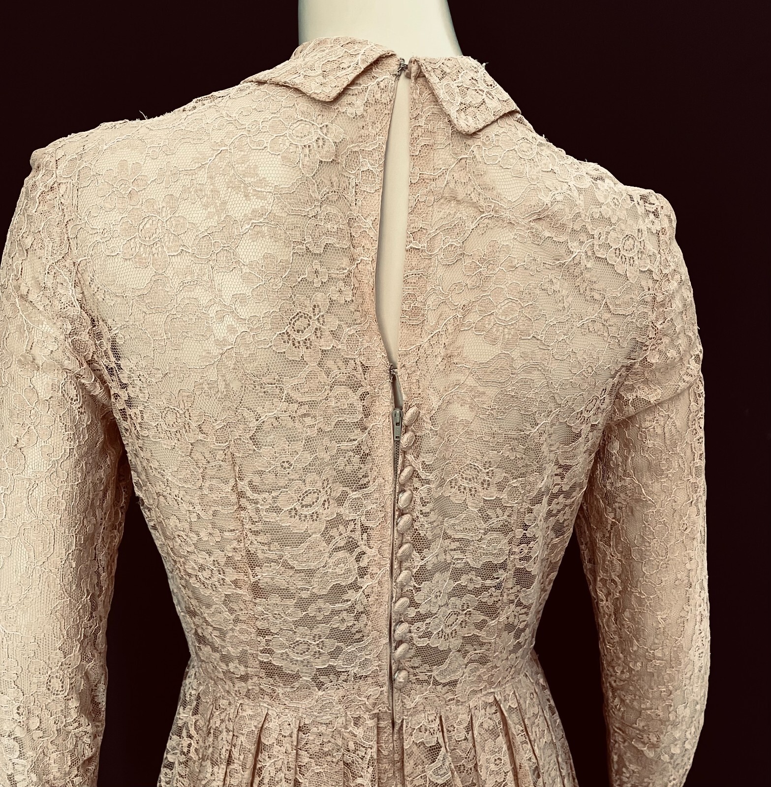 Lovely Lace 1950s Occasion Dress, Long Sleeves, Apricot, Bridal, Small, VLV