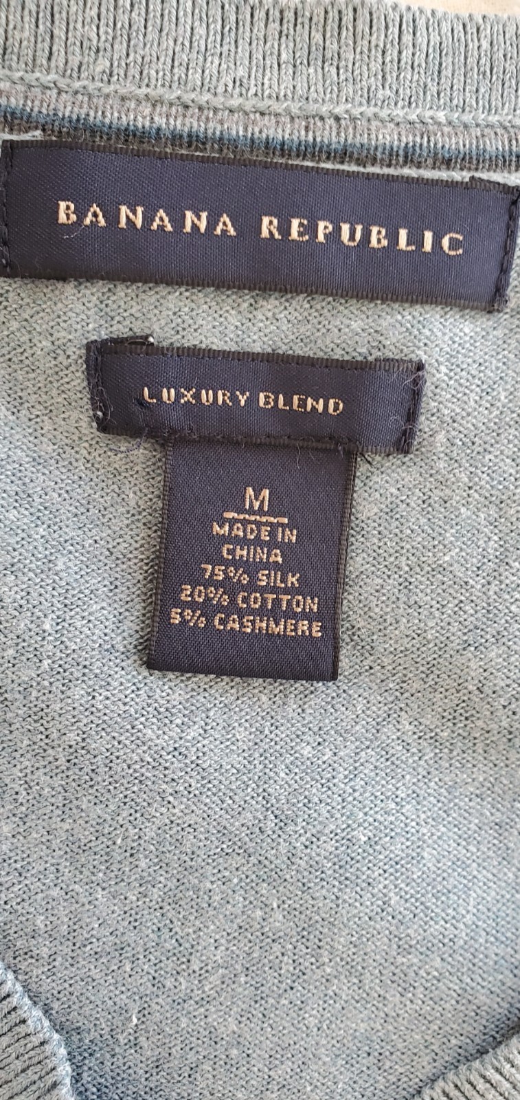 Men’s Banana Republic Luxury Blend Silk Cashmere V Neck Pullover Blue Size M