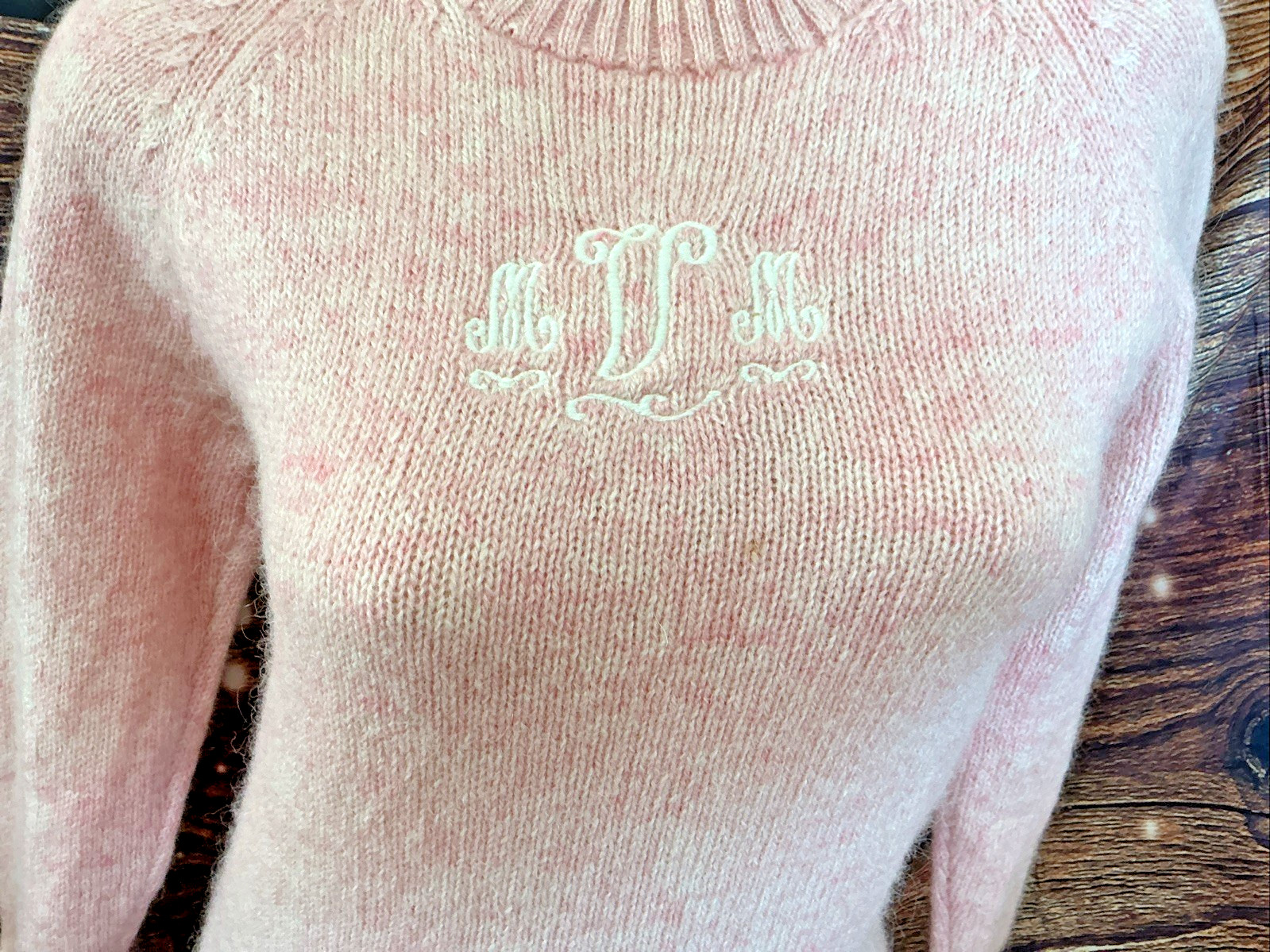 Vintage Women’s Northern Isles Pink New Zealand Wool Monogrammed „MVM” Size 36