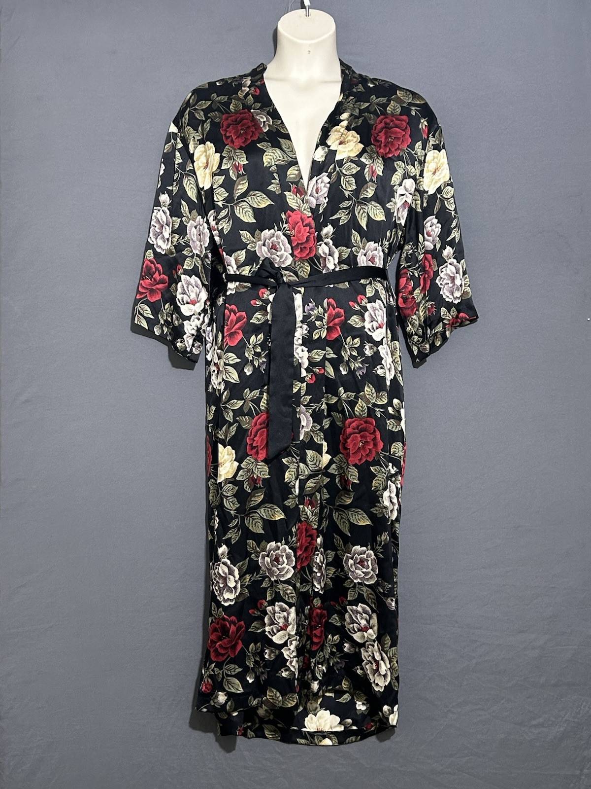 Cacique Vintage Silk Robe P/S Black WFloral Print 50” Long Replacement Belt Tie