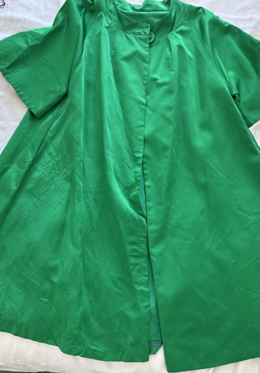 VTg Lilli Diamond Swing Coat Green Fully Lined 3/4 Sleeve Top Button