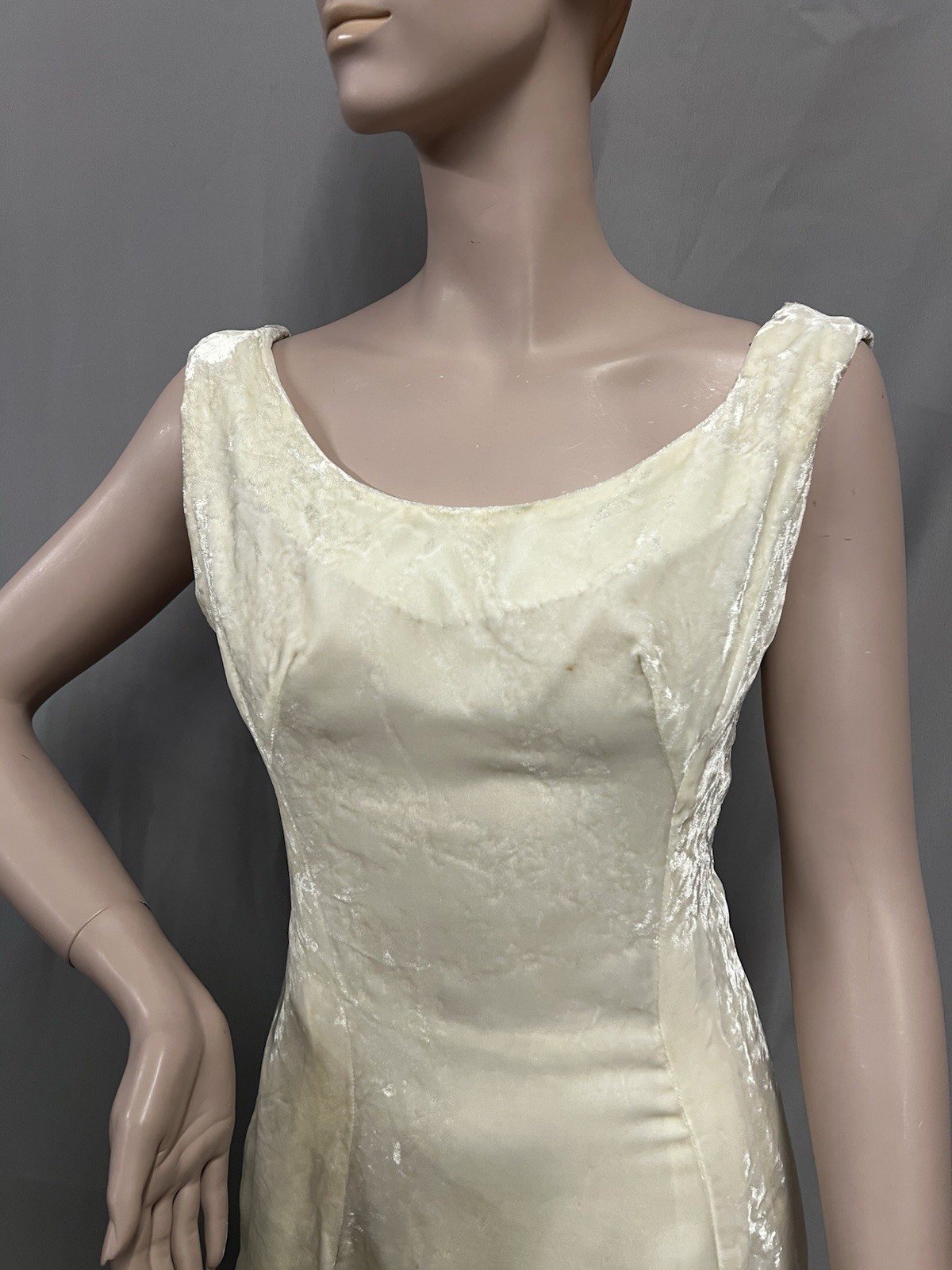 1960’s Ivory Rayon Crushed Velvet Evening Gown – Dress