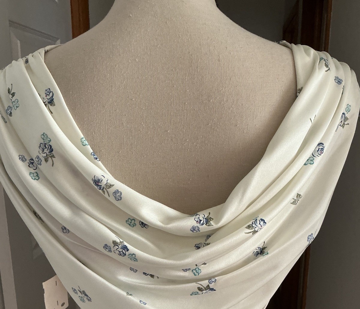 Vintage 1970s Ivory/Blue Floral Maxi Dress Sz 9/10 Goddess Bridesmaid NWT