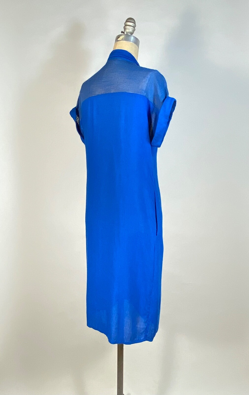 Vintage 1980’s- 90’s COBALT blue lightweight rayon/flax blend dress by Chenelli