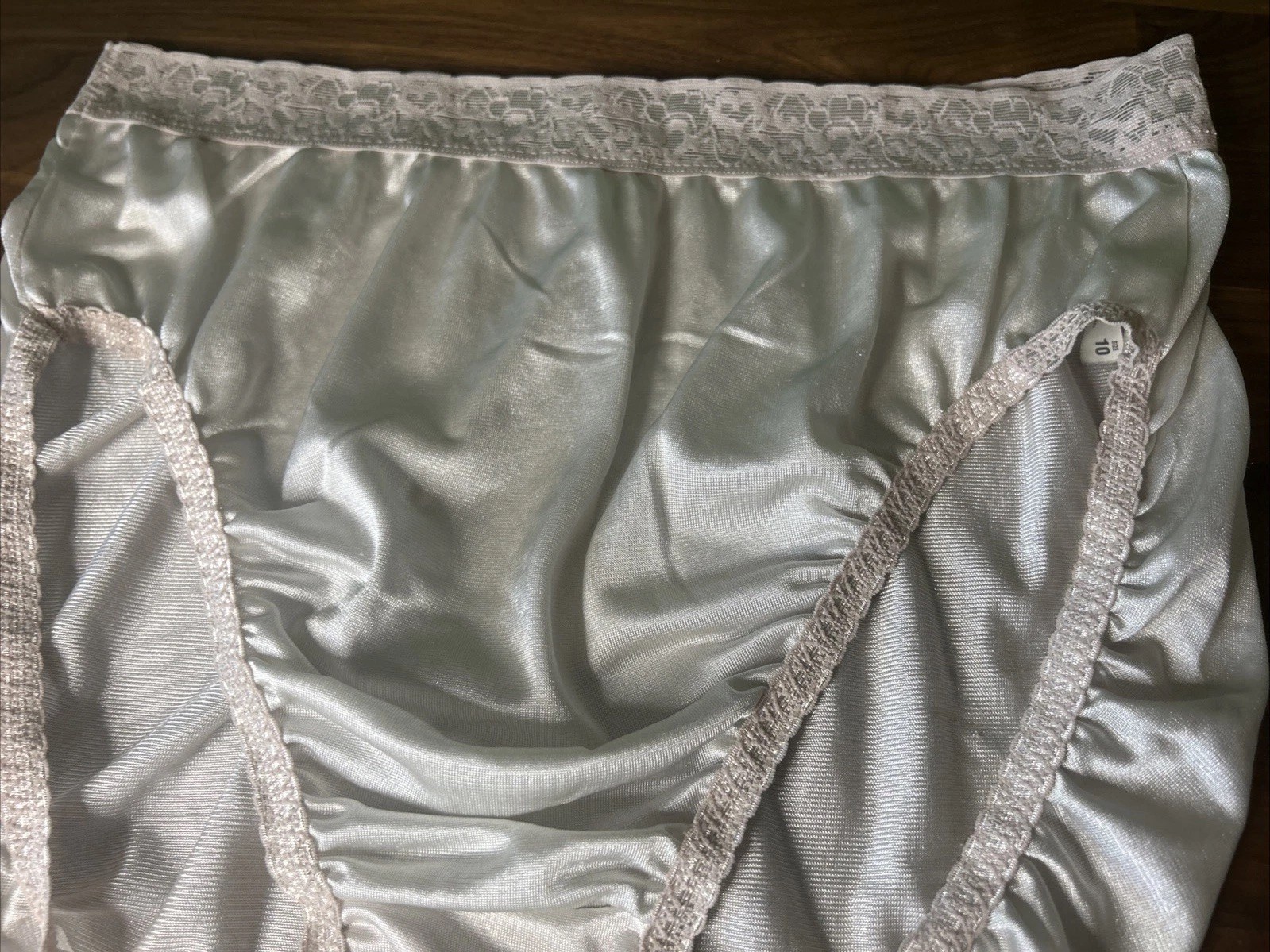 Vtg Hanes Panties Sz 10 Nylon Shimmer Shiny Second Skin Side Tag Hi Cut Lilac