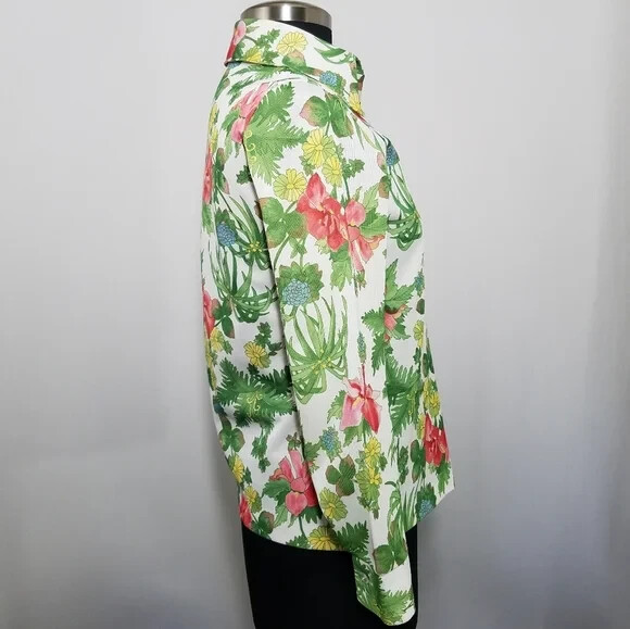 NPC Fashions Vtg 70s Top XS Green Pink Floral Point Collar Long Sleeve Button