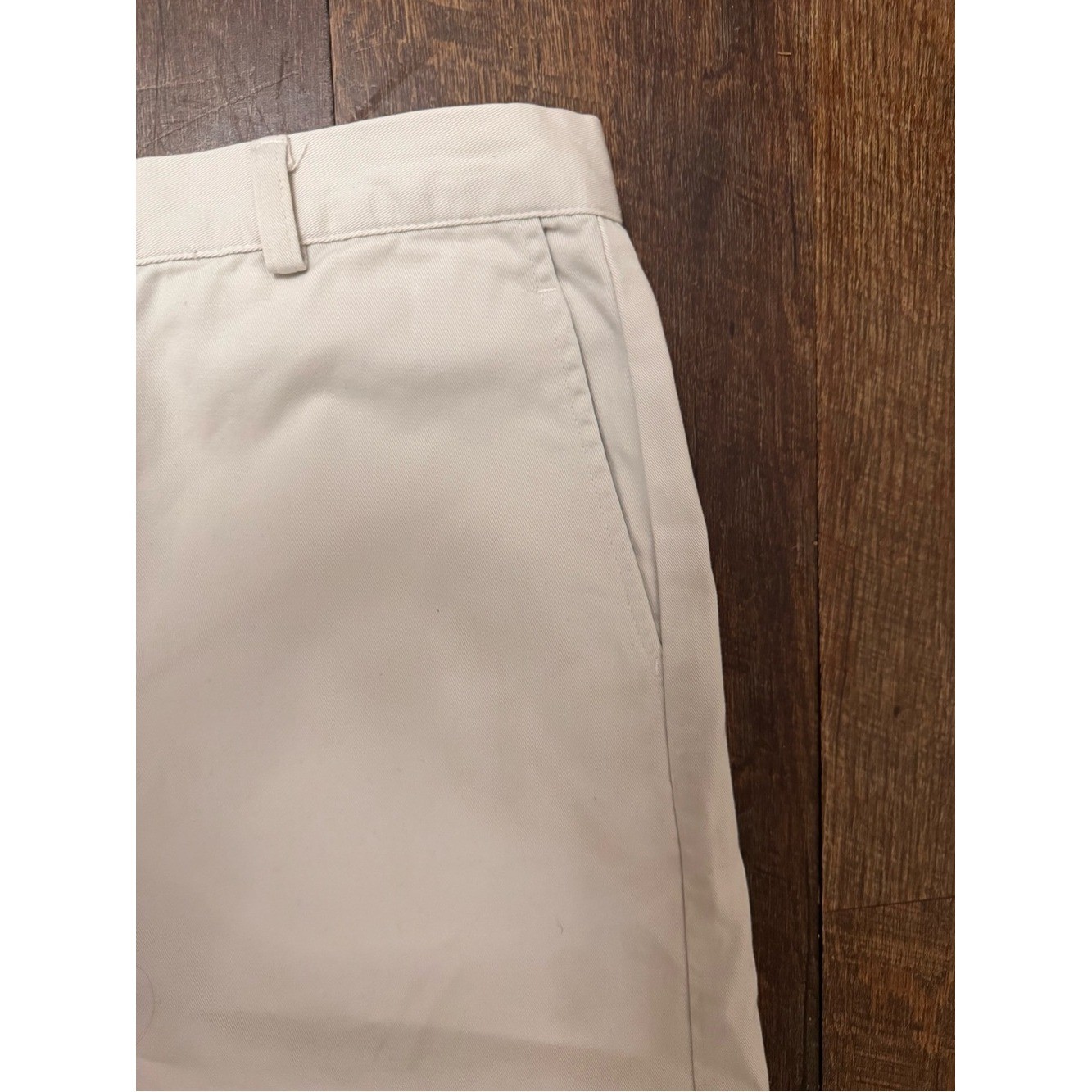 Vintage Y2K Dockers Khaki Cotton Shorts Women’s Size 12 High Rise 6″ Inseam