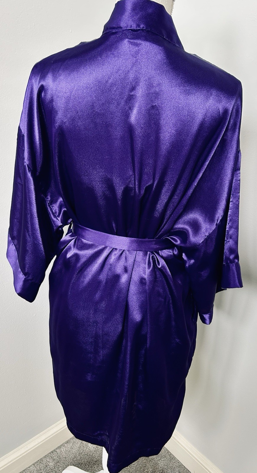 Vintage Cacique Fitted Gown And Robe Set, Gown Small, Robe Medium, Excellent