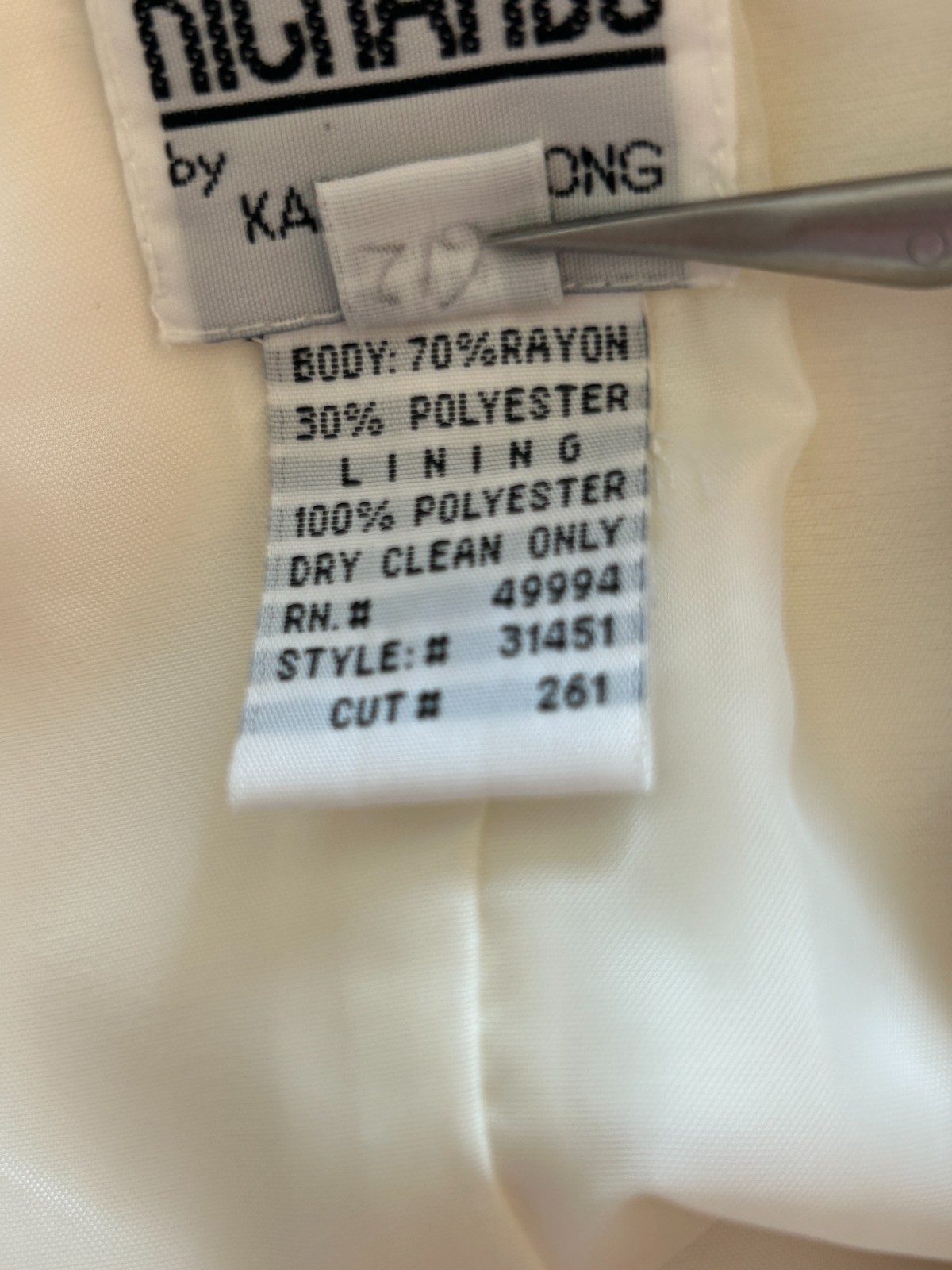 VTG R&M Richards Karen Kwong Ivory Suit Sz 14W Ivory Embroidered Bride Wedding